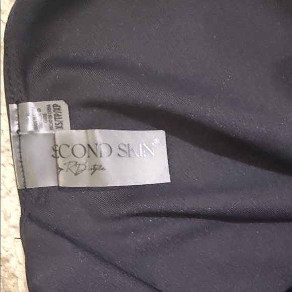 Second Skin V Neck Bodysuit - Picture 6 of 12